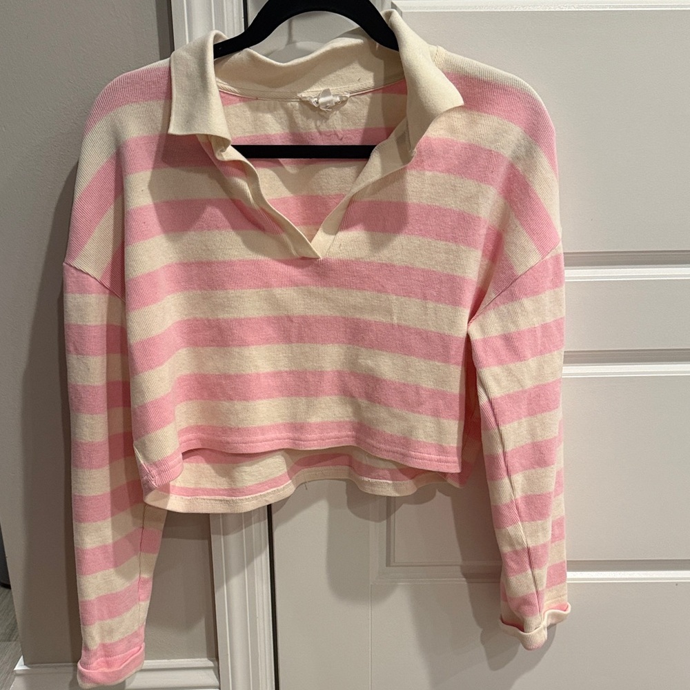Cropped & Ribbed Pink and Cream Sweater